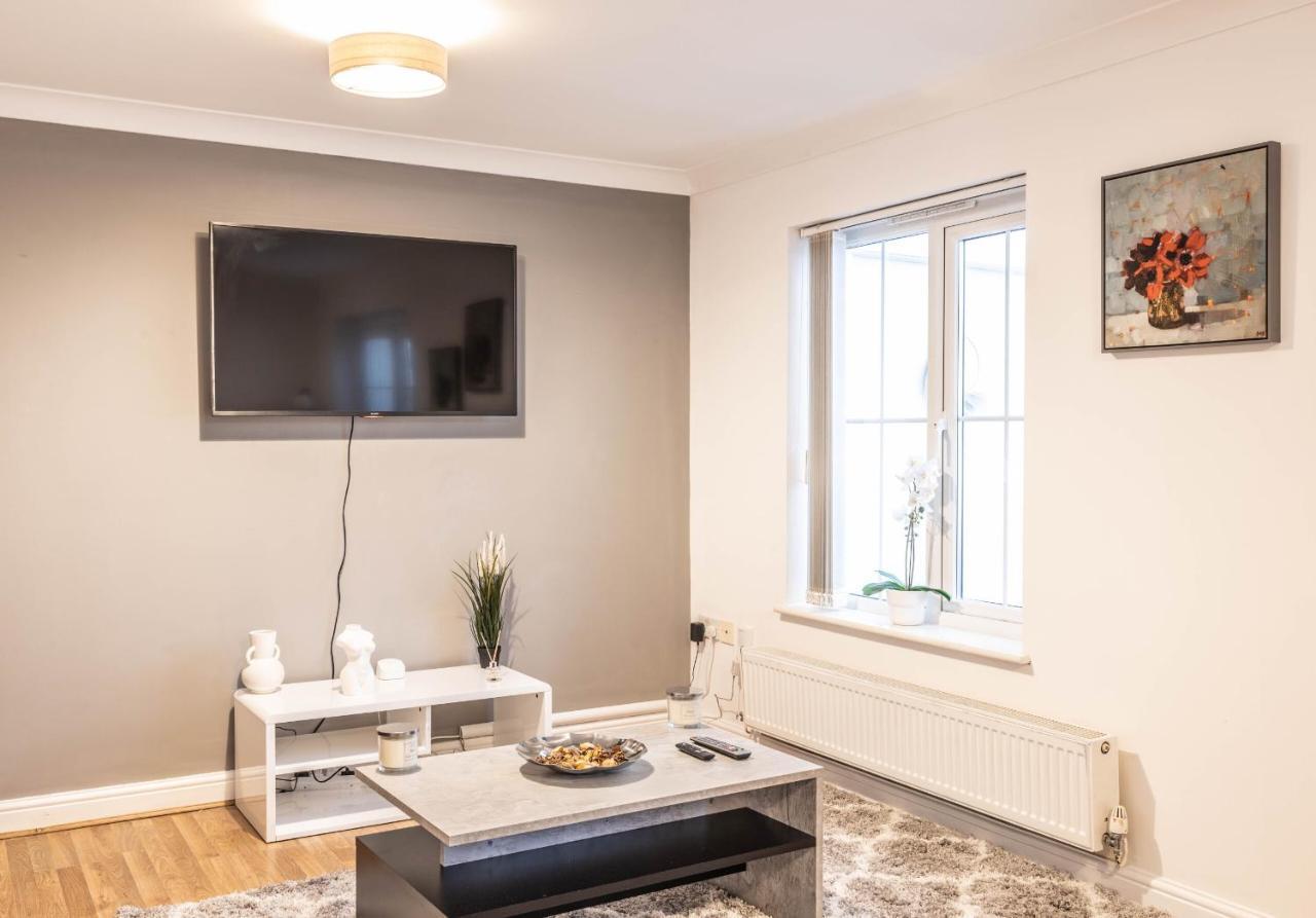 Willa Contractors/Large Groups - House Birmingham Zewnętrze zdjęcie